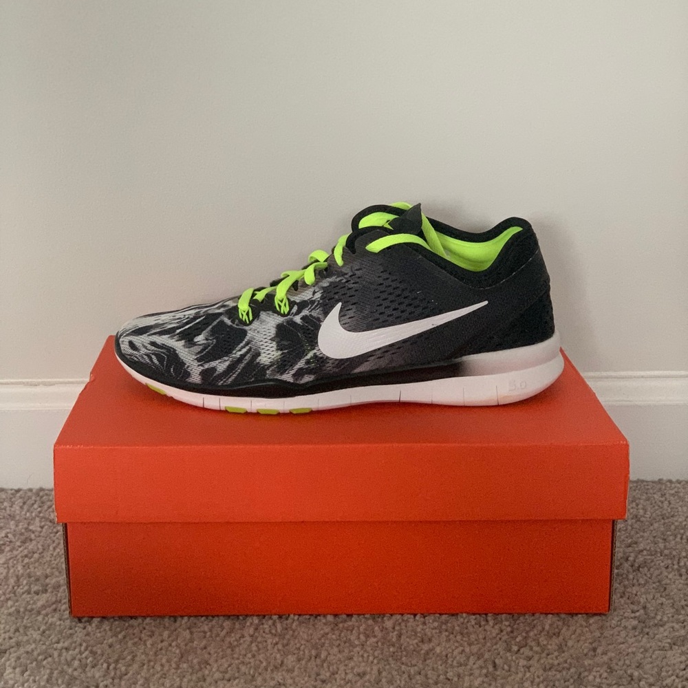 Brand New WM Nike Free 5.0 Trainers